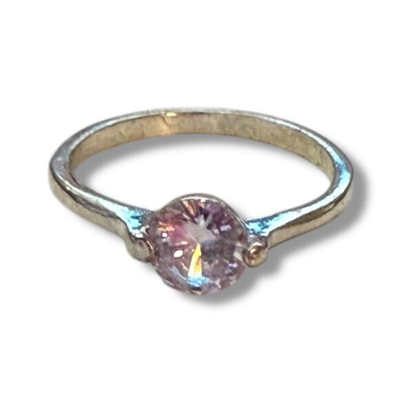 Faux Amethyst Solitaire Light Purple Silver Ring Size 6.5 NEW - Picture 2 of 4